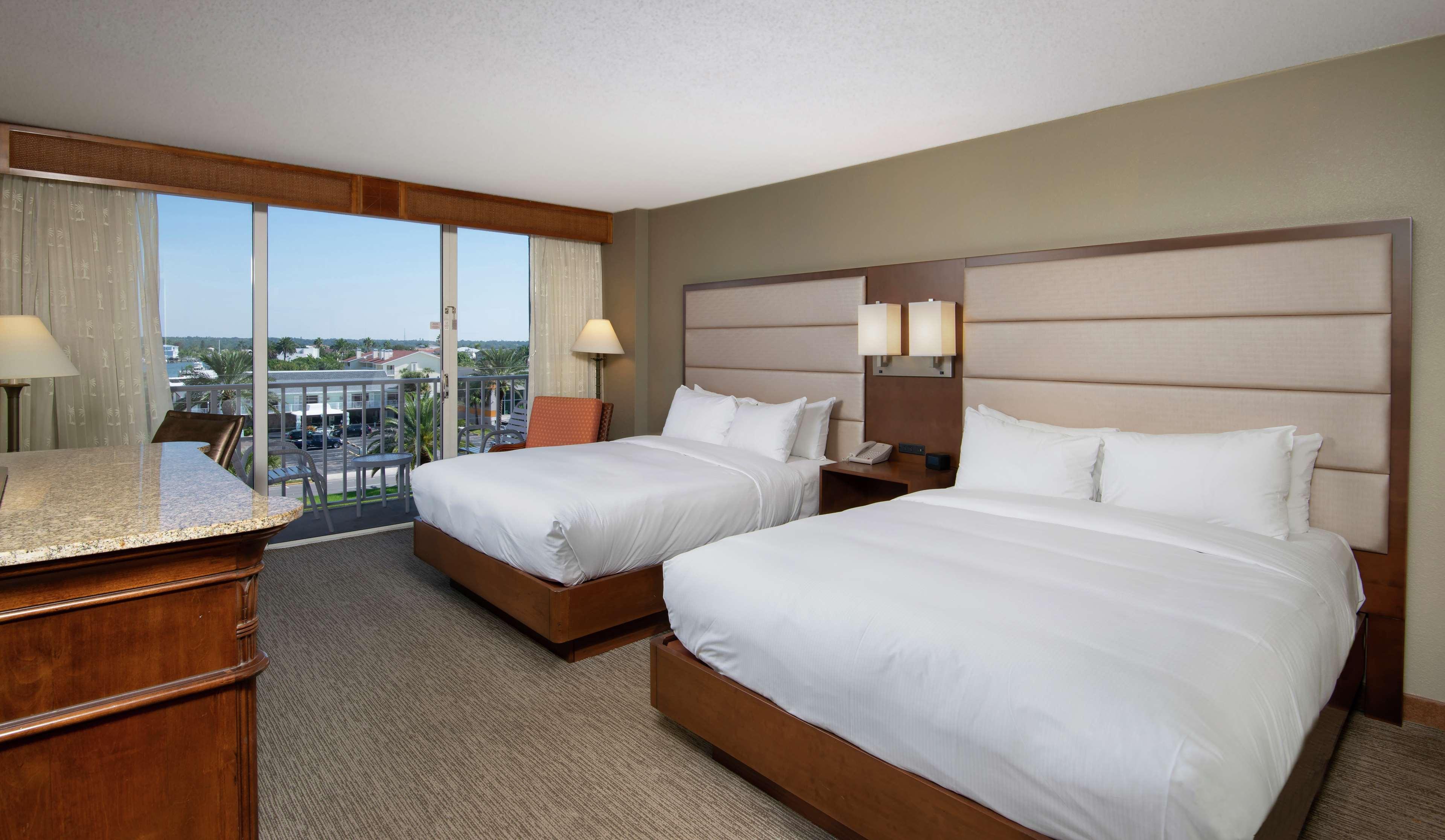 Doubletree Beach Resort By Hilton Tampa Bay - North Redington Beach St. Pete Beach Exterior photo