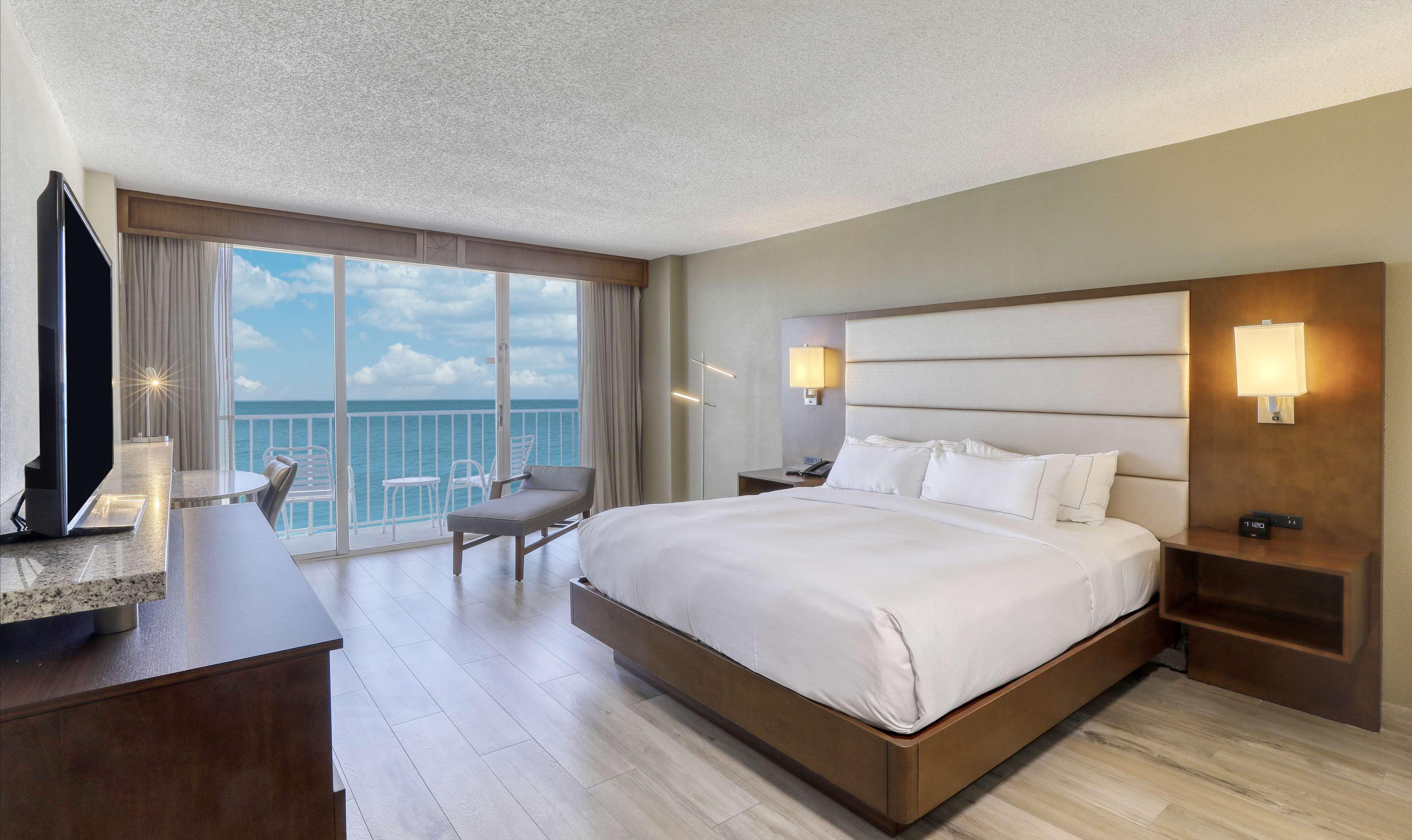 Doubletree Beach Resort By Hilton Tampa Bay - North Redington Beach St. Pete Beach Exterior photo