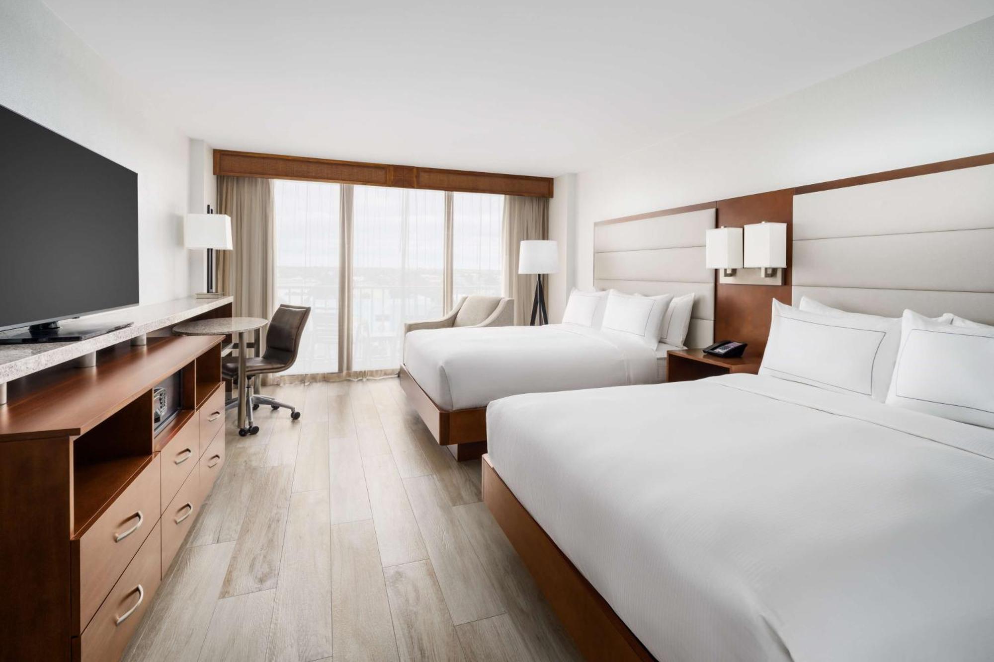 Doubletree Beach Resort By Hilton Tampa Bay - North Redington Beach St. Pete Beach Exterior photo