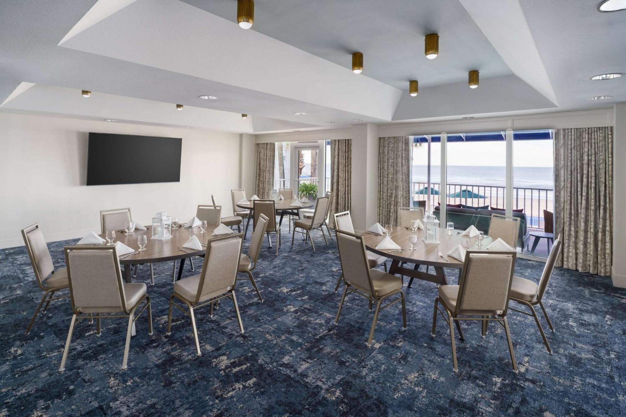 Doubletree Beach Resort By Hilton Tampa Bay - North Redington Beach St. Pete Beach Exterior photo